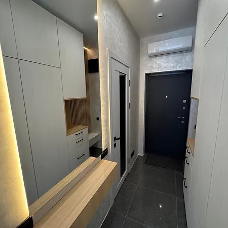 Sky Terrace Apartmens 3-212 *